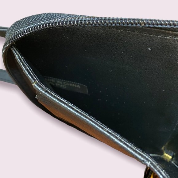 NWOT St. John Mini Purse - Picture 4 of 7